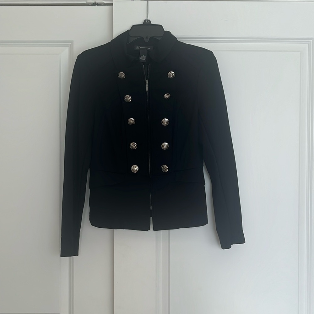 Black collar jacket